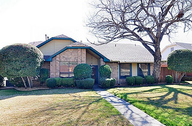 1st image of 2040 Oakbluff Dr