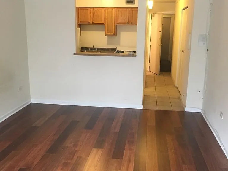 1158 W Farwell Ave #401 — Photo 4