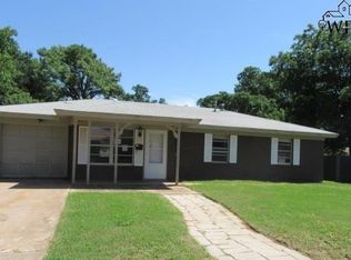 1209 Shady Ln, Burkburnett, TX 76354