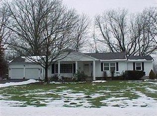 370 Bonnie Brae Rd, Vienna, OH 44473