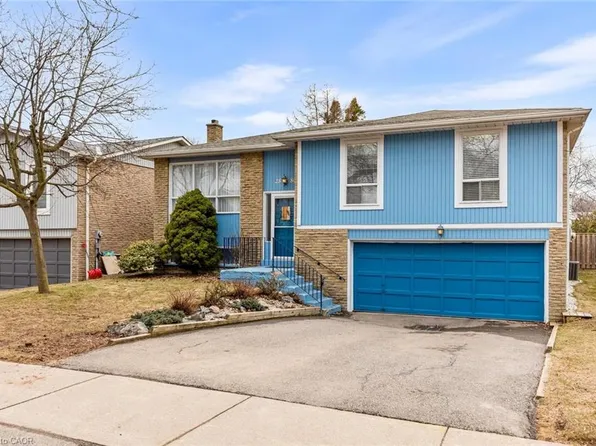 2580 Brasilia Cir, Mississauga, ON L5N 2G1