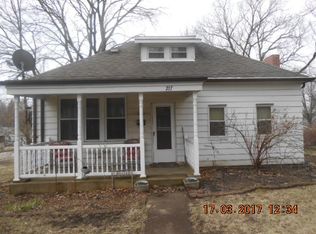 217 S Fulton St, Lacon, IL 61540