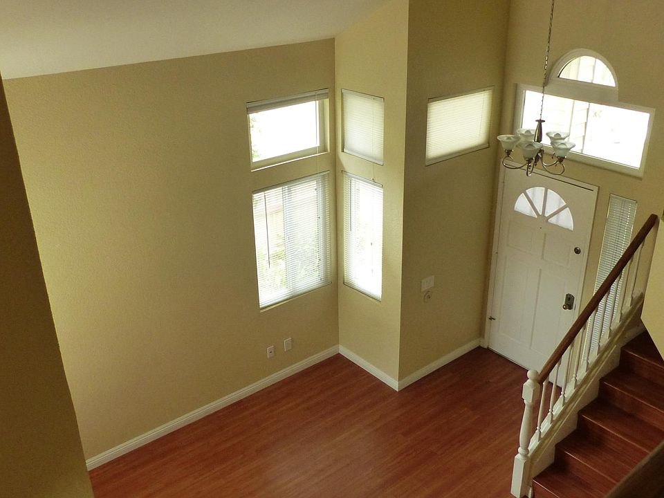 1st image of 14871 Summerbreeze Way