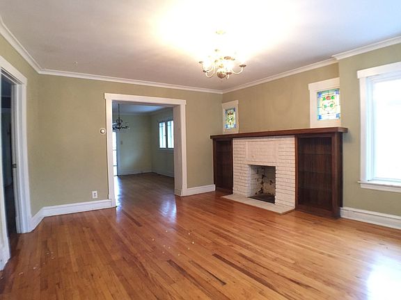 3rd image of 3627 N Saint Louis Ave