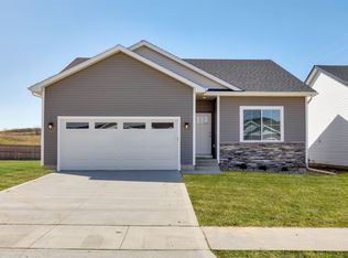 5522 167th St, Urbandale, IA 50323