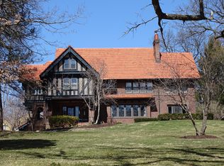 5335 Waterbury Rd, Des Moines, IA 50312