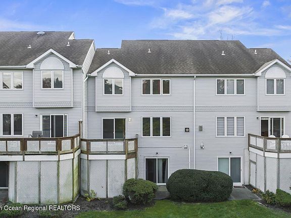 2nd image of 262 Marigold Court #2602