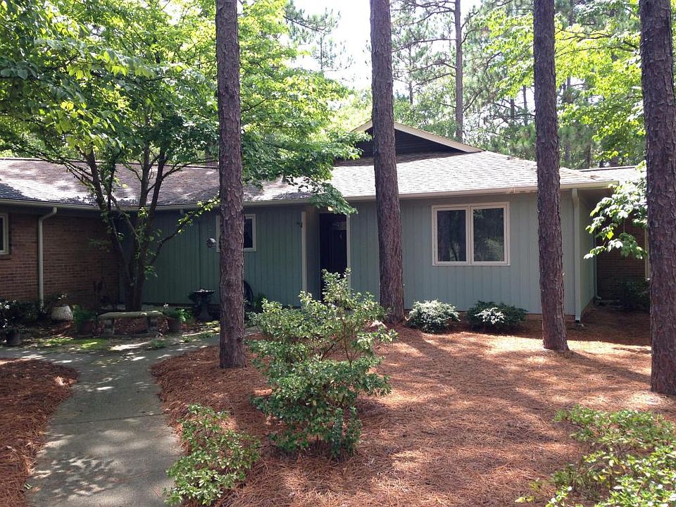 1st image of 4 Garden Villa Dr