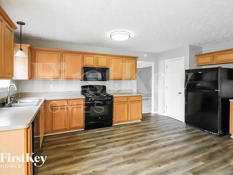 15 Dairyland Dr — Photo 8
