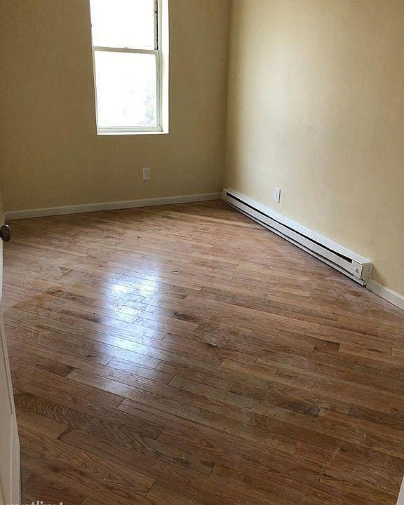 2nd image of 353 Gorge Rd APT 1