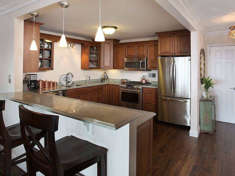 1st image of 8 Whittier Pl Unit 18E8