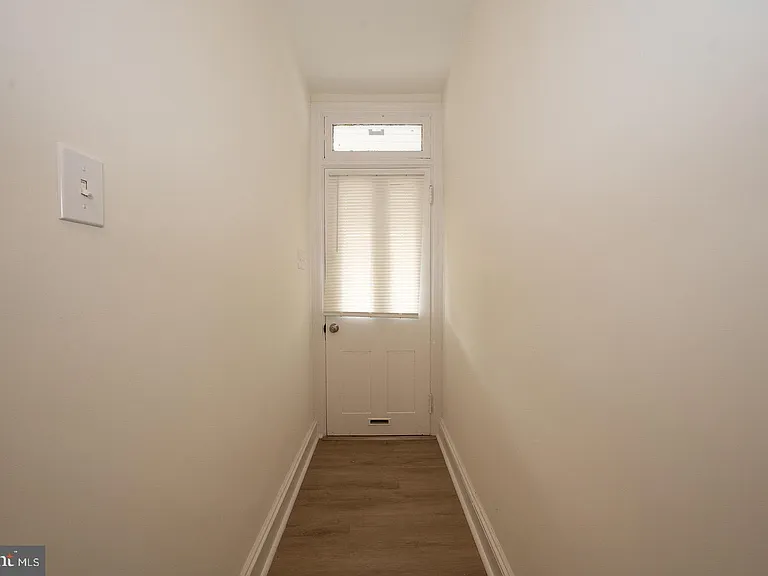 717 Miller St — Photo 3