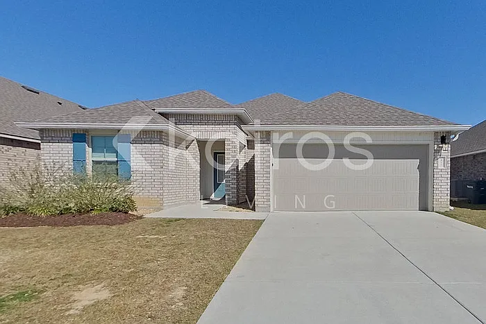 417 Mango Dr — Photo 1