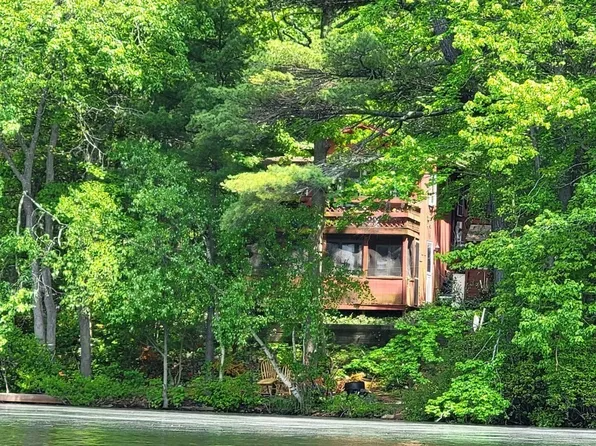 6 Eight Hillside Ave, Foxboro, MA 02035