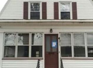 26 Edendale St, Springfield, MA 01104