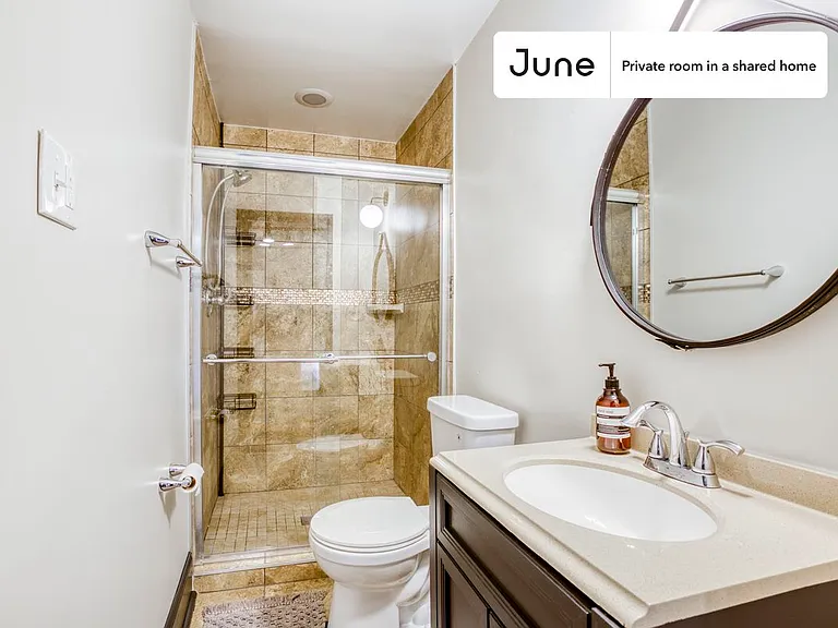 735 Girard St NW #2C — Photo 11