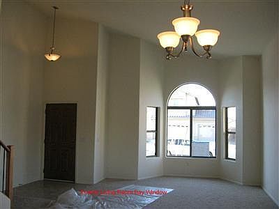 3rd image of 701 W Grantham Dr