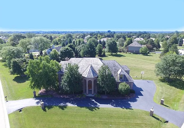 194 Sycamore Dr photo 1