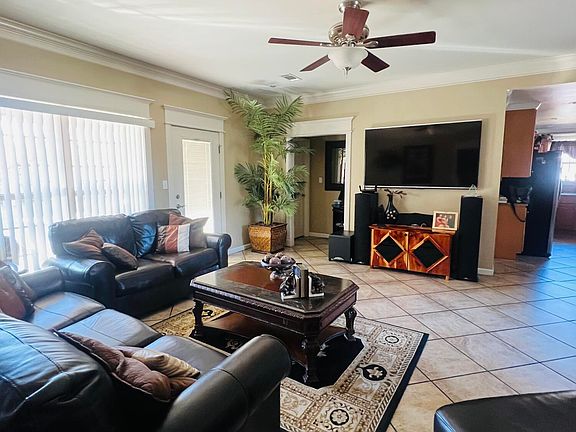 4th image of 172 Thornwood Ln
