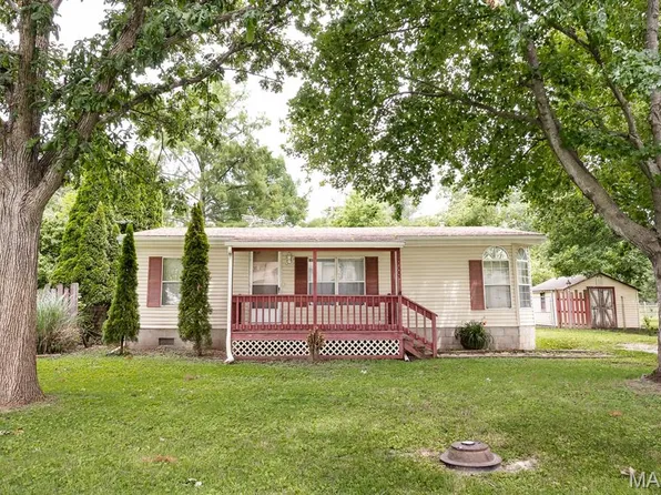 2105 S 2nd St, Fayetteville, IL 62258