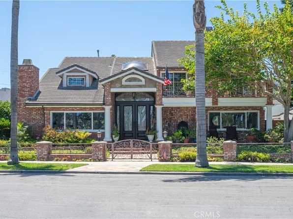 920 11th St, Huntington Beach, CA 92648