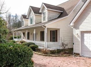 47 Winter Holly Ln, Laurel Park, NC 28739
