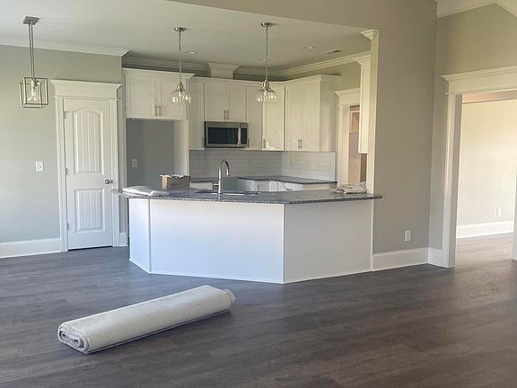 4th image of 625 Megan Drive