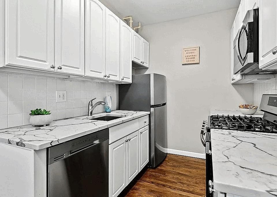 1st image of 856 Massachusetts Ave APT 10