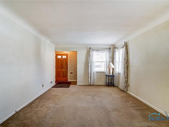 4th image of 2664 Northwood Ave