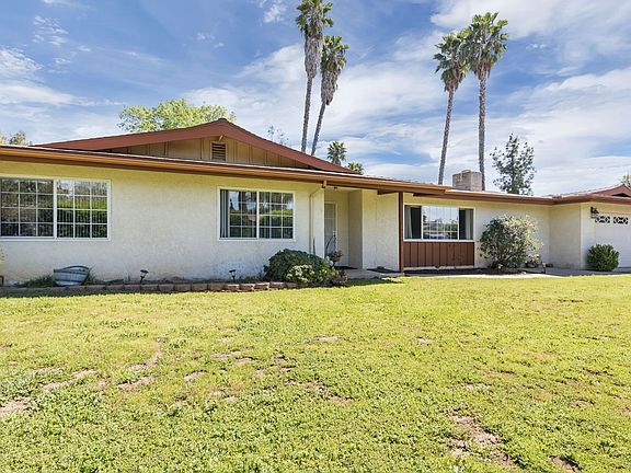 3rd image of 2922 Laurashawn Ln