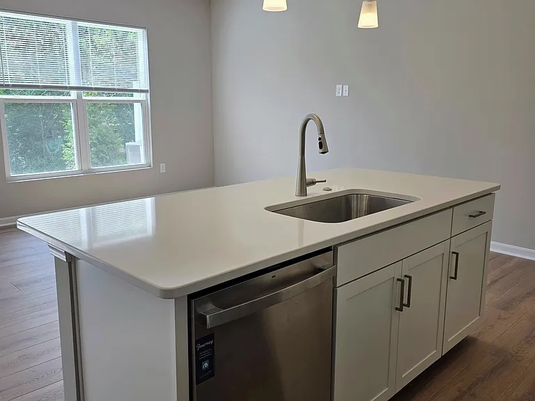 7235 Grandway Dr — Photo 11