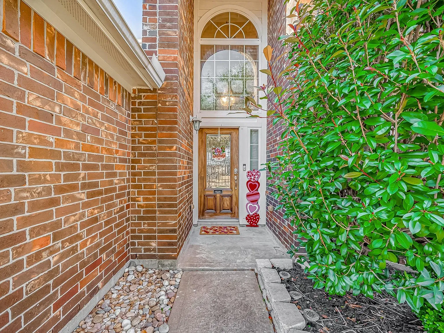 4 bed, 2.5 bath, 2180 sqft, $2,600 — Photo 4