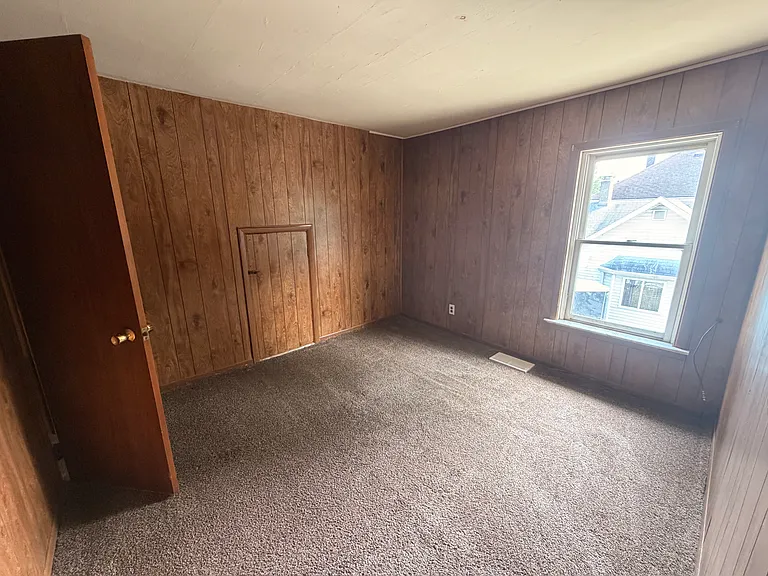 119 Whiting Ave — Photo 14
