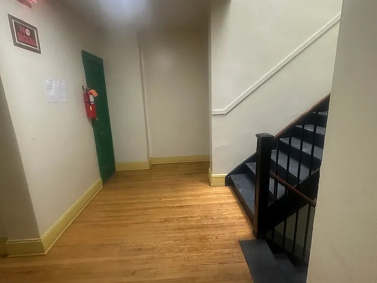 22 Croton Ave #8 — Photo 10