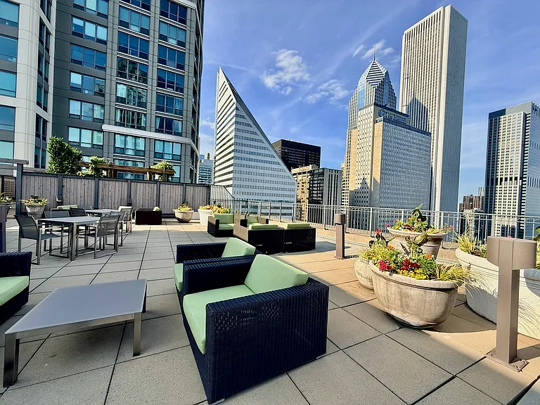 130 N Garland Ct #2110 — Photo 30