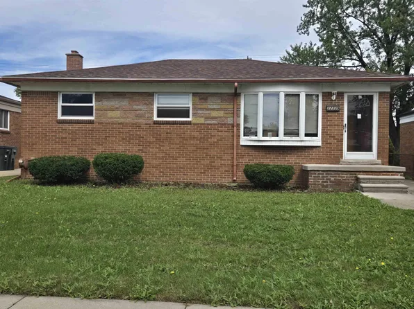 22339 Socia St, Saint Clair Shores, MI 48082