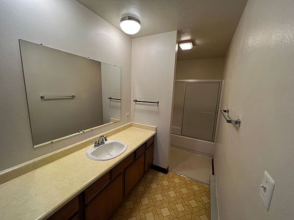 2nd image of 2314 Hillview Ct #4