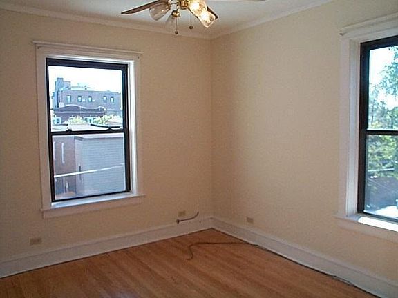 2nd image of 1457 W Foster Ave APT 1F