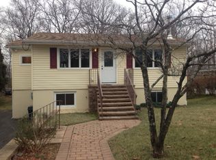 317 Dupont Ave, Hopatcong, NJ 07843