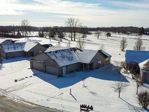 2nd image of 5 Clubview Dr