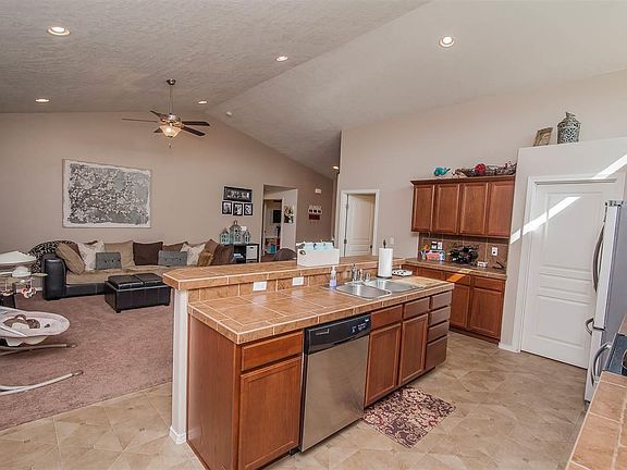4th image of 4913 Blue Sage Ln