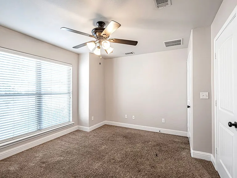 423 O'Rourke St — Photo 21