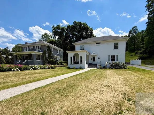 2306 Bland Rd, Bluefield, WV 24701