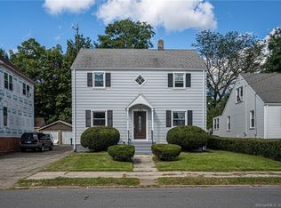 138 Suburban Ave, Bridgeport, CT 06604