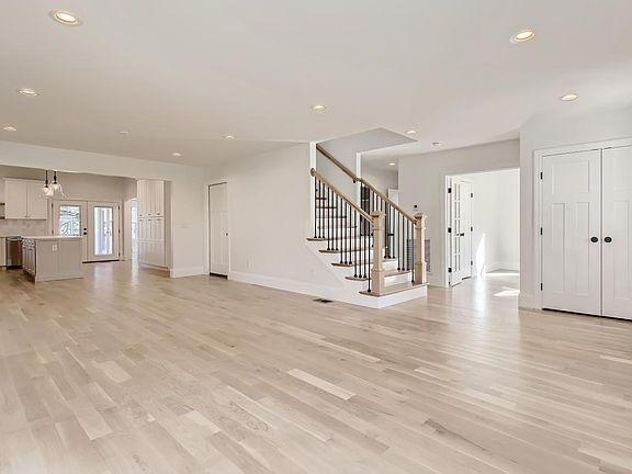5th image of 1607 Cahal Ave