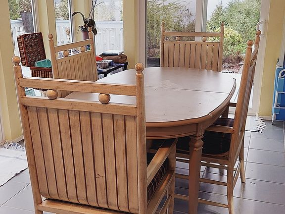 Sun room/Dining room