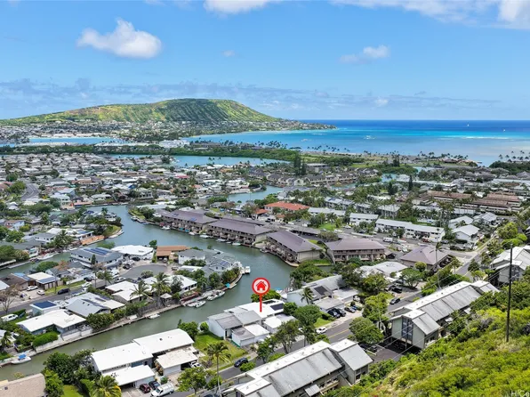 347 Kawaihae St #C, Honolulu, HI 96825