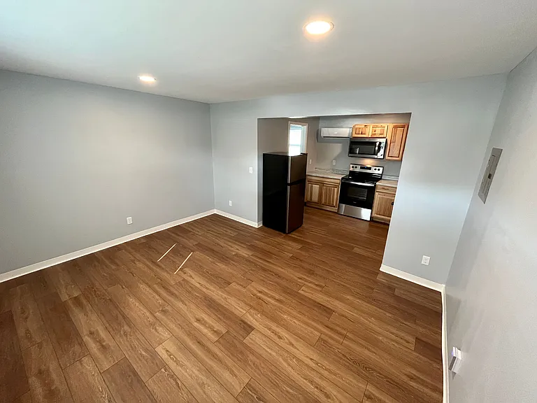 1250 S Dixie St — Photo 13
