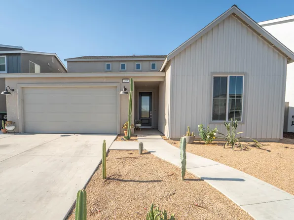 3235 E Howard Avenue, Visalia, CA 93292