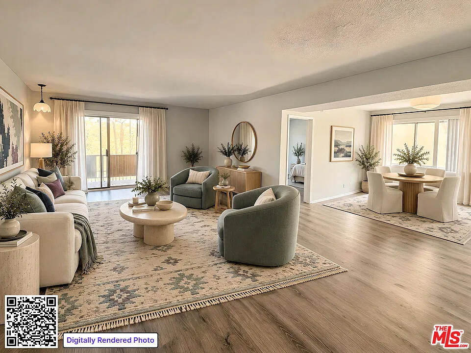 1541 N Laurel Ave — Photo 1